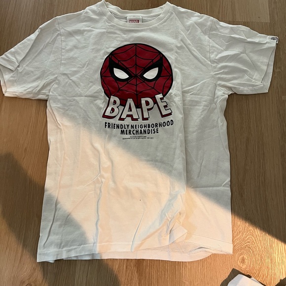 A bathing ape BAPE tshirt tee size M marvel comics Spider-Man special edition